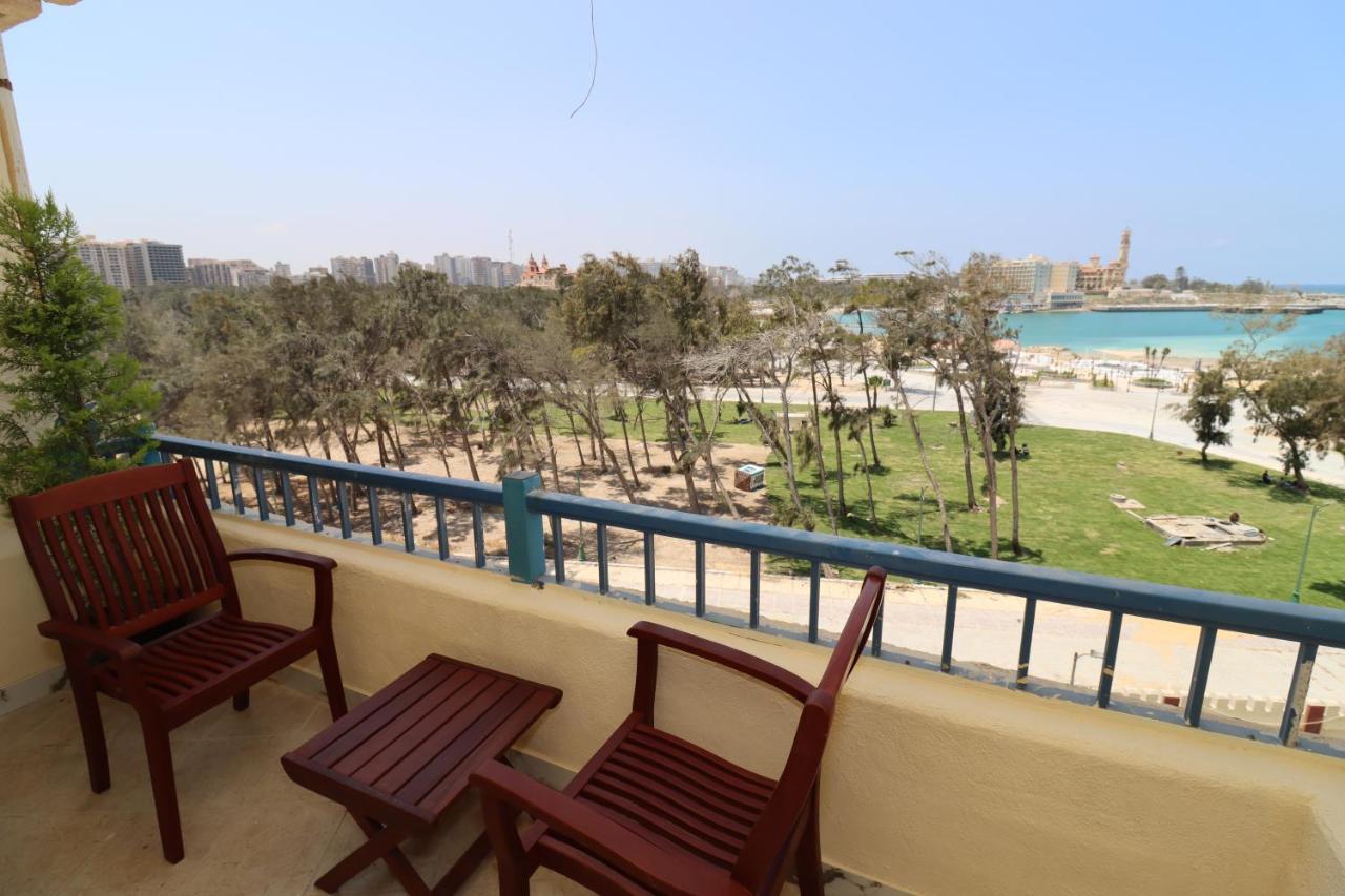 Beach Luxury Mamoura Private Beach Александрія Екстер'єр фото