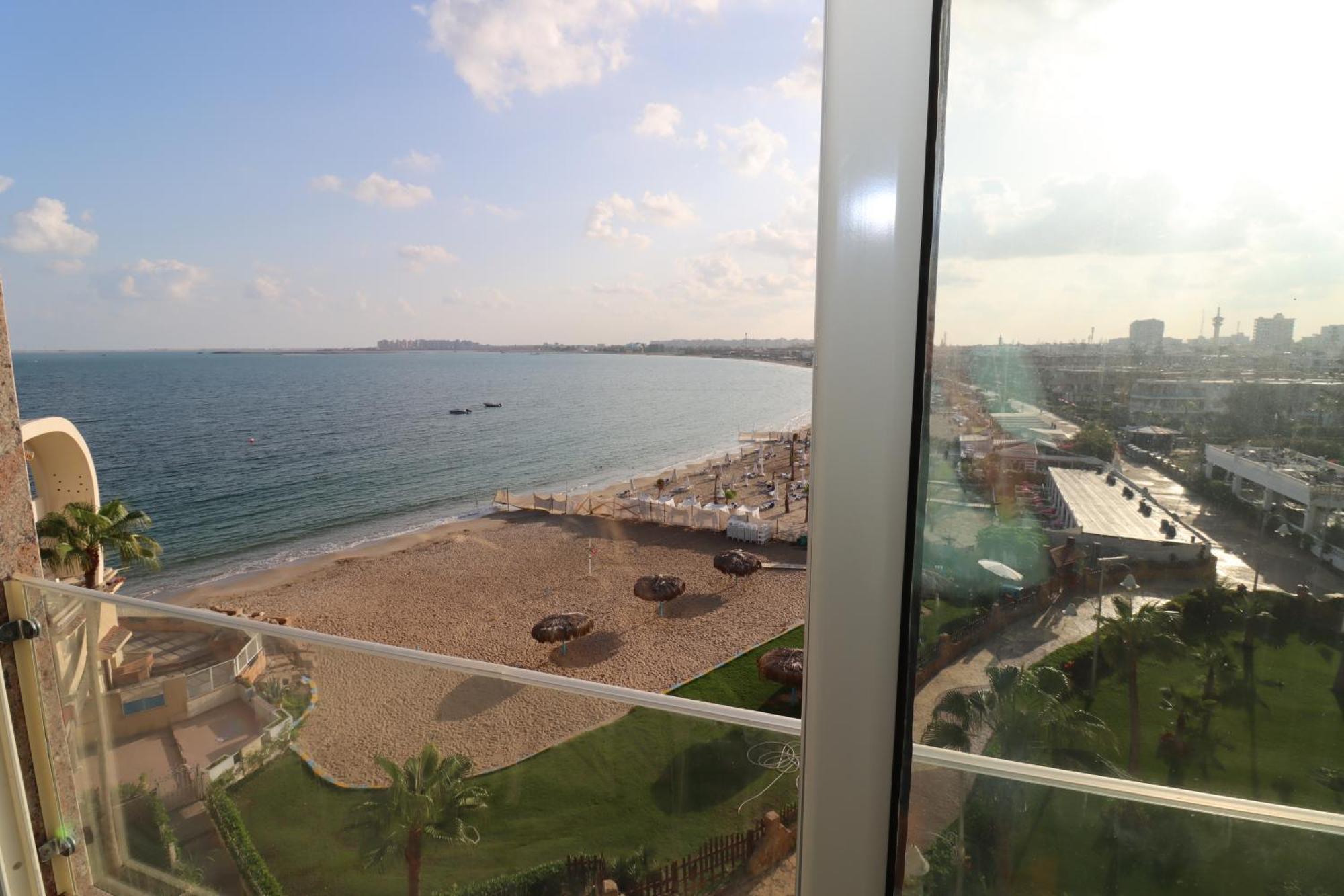Beach Luxury Mamoura Private Beach Александрія Екстер'єр фото